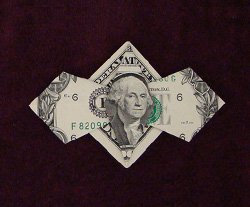 Tipping with Origami Money Folds